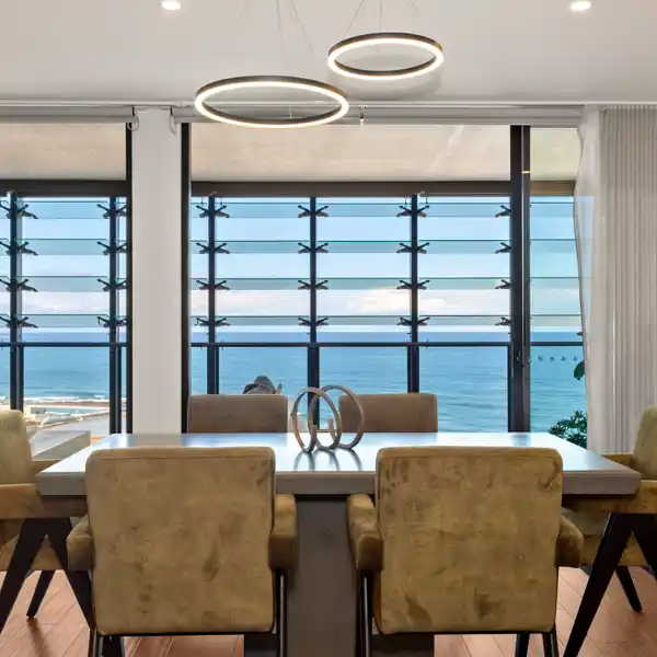 WHOLE-FLOOR OCEANFRONT APARTMENT