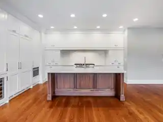 High-end Three Bedroom Condo in the Heathcote
