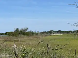 Large Intracoastal Waterfront Tract