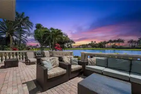 Custom Courtyard Home in Seaside Estates