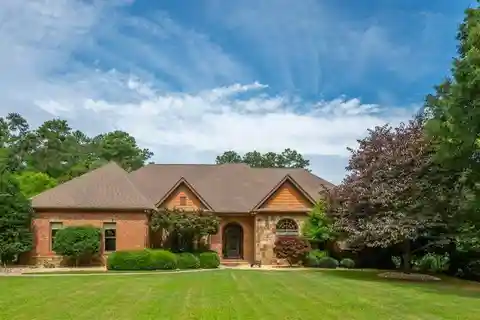 Luxurious Estate on Three Breathtaking Acres