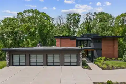 Newly Built Architectural Standout