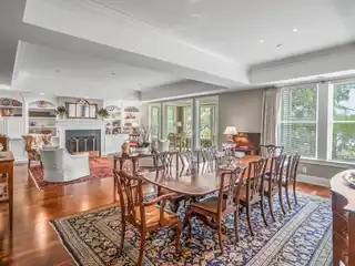 Luxurious Second Floor Condominium