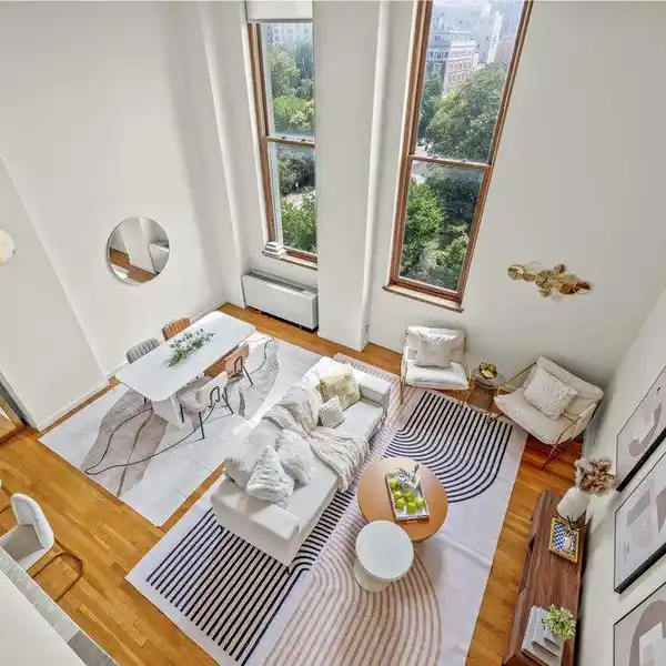 EXTRAORDINARY TRIPLEX RESIDENCE