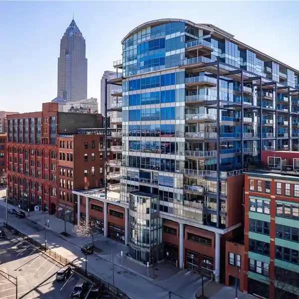 REMARKABLE PENTHOUSE IN THE COVETED PINNACLE CONDOMINIUMS