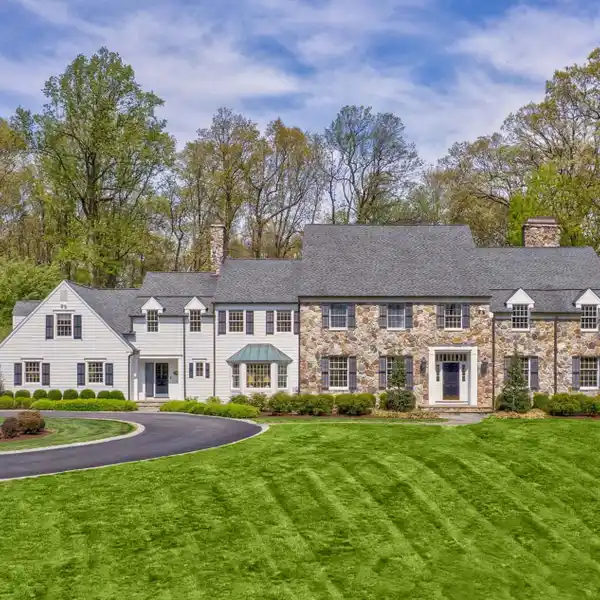 EXCEPTIONAL BERNARDSVILLE MOUNTAIN RESIDENCE