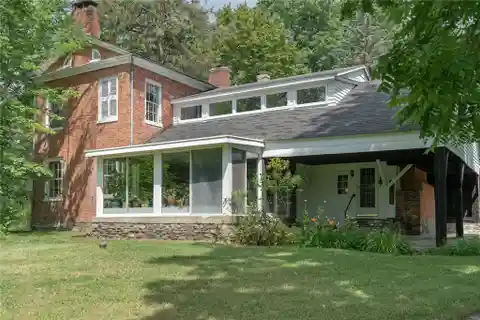 Meticulously Maintained Circa 1809 Classic Federal-Style Home