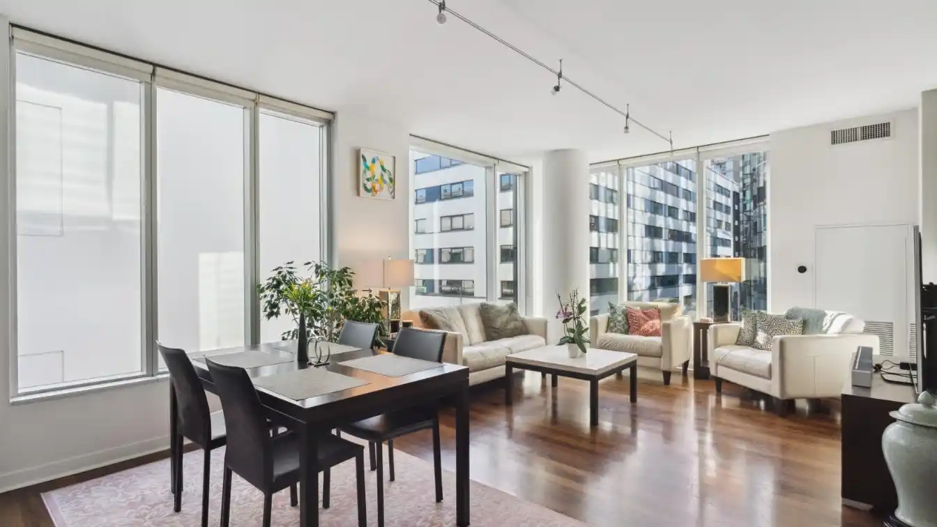 Luxurious Living at the Infinity