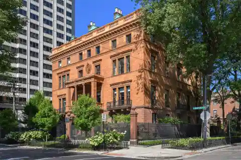 Class and Luxury in the Historic Patterson-Mccormick Mansion