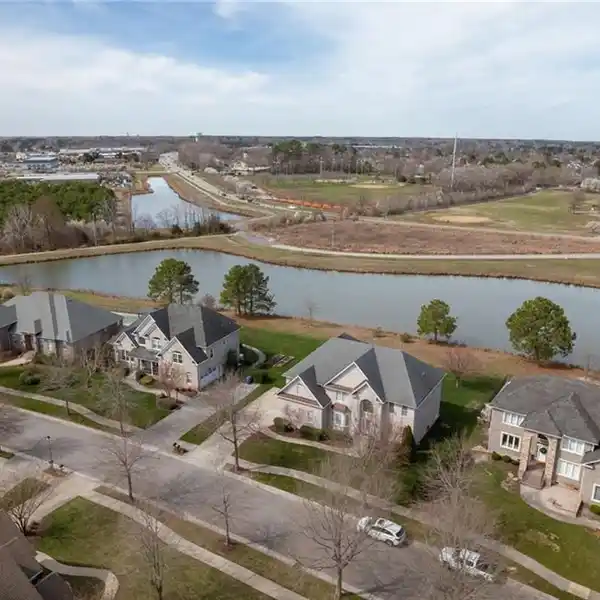 GORGEOUS ALL BRICK CUSTOM HOME BEAUTIFULLY UPDATED