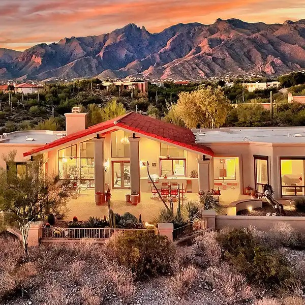 EXQUISITE HOME WITH TIMELESS SOUTHWESTERN ELEGANCE