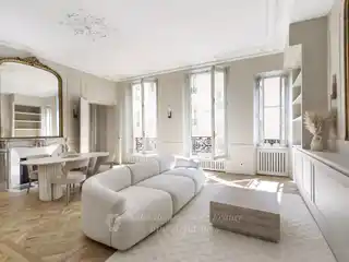 Designer Apartment in Iconic Location