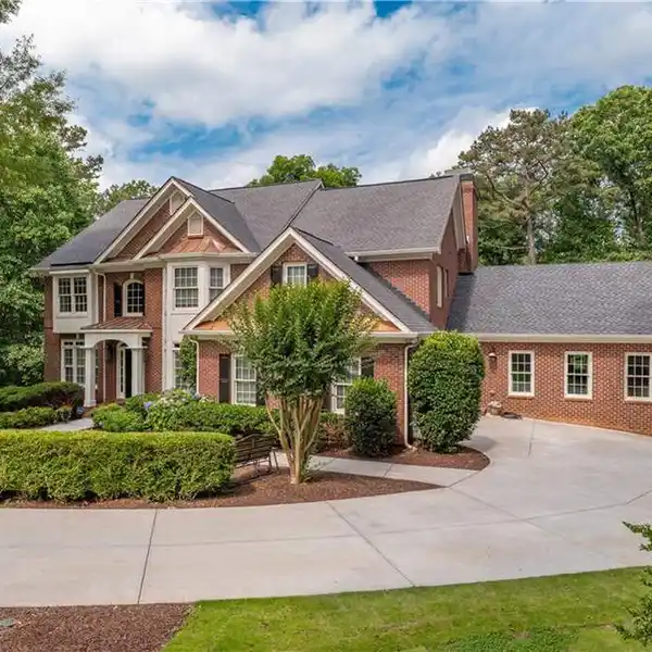 LOVELY HOME IN THE LAKES OF ENNISKERRY
