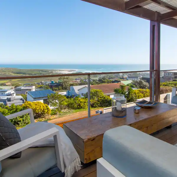 A PERFECT BLEND OF LUXURY AND TRANQUILITY