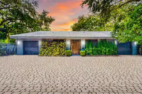 Private Sanctuary in North Grove