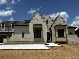 Extraordinary Estate with Pool in Primm Farm
