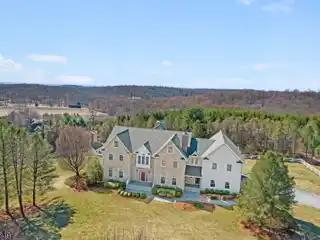 Impressive Colonial on 5.8 Acres