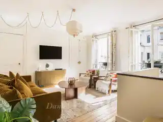 Sunny South-Facing Duplex Apartment