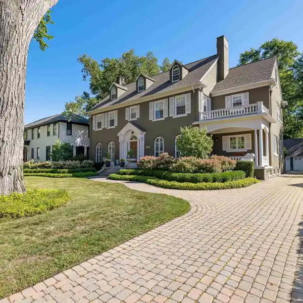 CLASSIC COLONIAL WITH HIGH-END RENOVATIONS
