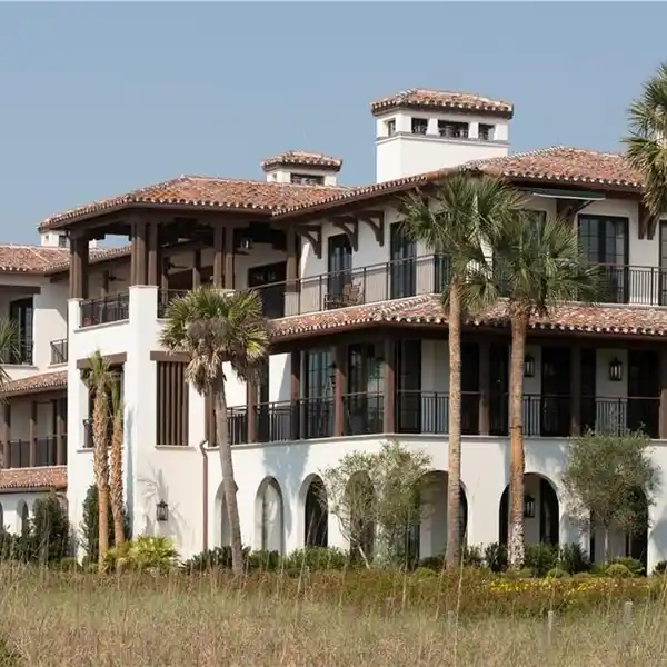 HIGH-END LIVING AT THE OCEAN FOREST RESIDENCES