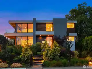 Artfully Executed Modern Luxury