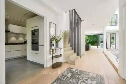 Beautifully Appointed Newer Property