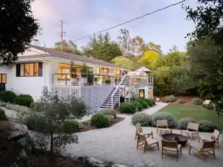 Peaceful Single-Level Home in Hedgerow