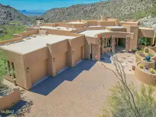 Luxurious Custom Estate