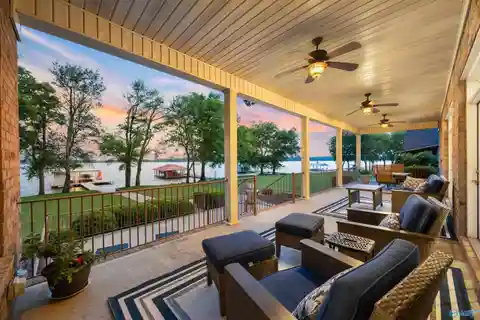 Waterfront Luxury on Lake Wheeler