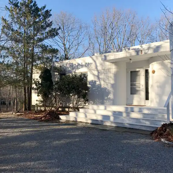 COMFORTABLE AND CONVENIENT RENTAL