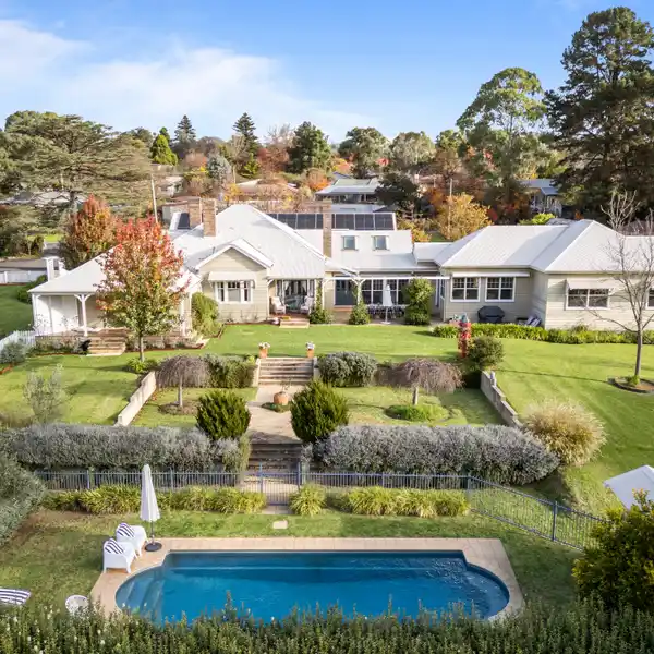 TIMELESS CHARM ON NEARLY SIX ACRES