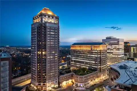 Luxury and Convenience in the Plaza