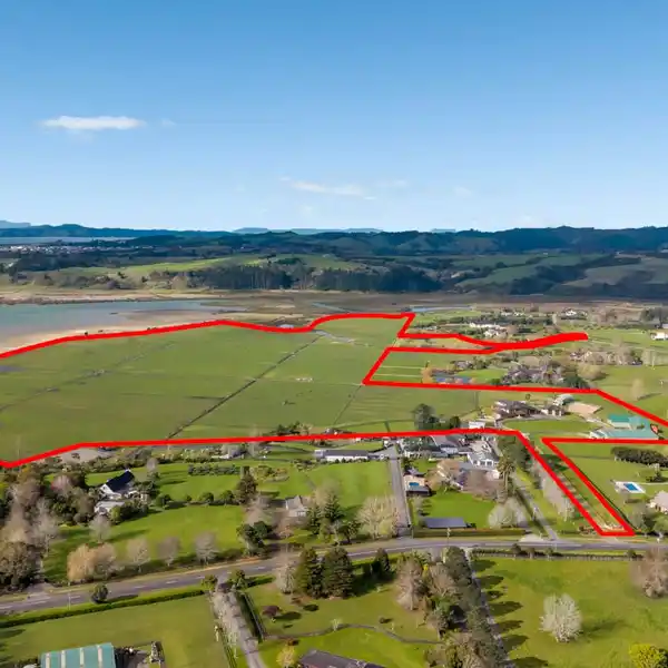 WHITFORD’S GRAND ESTATE