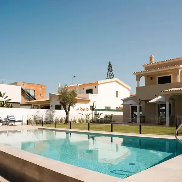 FANTASTIC BEACHFRONT VILLA