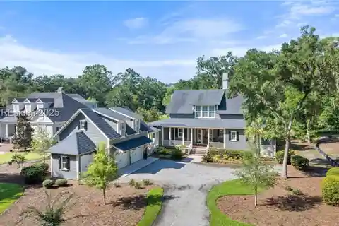 Enchanting Oldfield Home