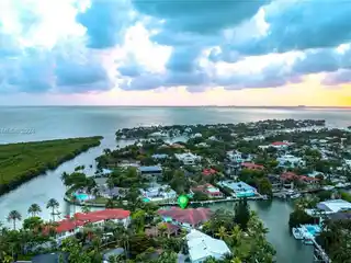 Spectacular Contemporary Home