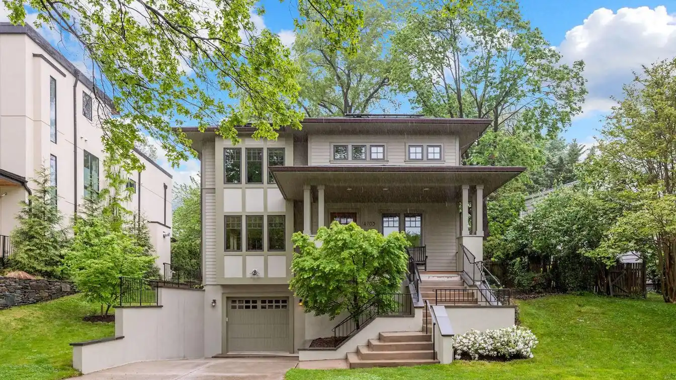Energy-efficient Arts & Crafts Gem with Elevator