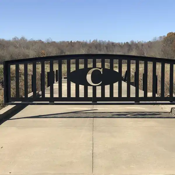 275-ACRE RETREAT