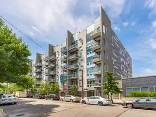 Exquisite West Loop Condo