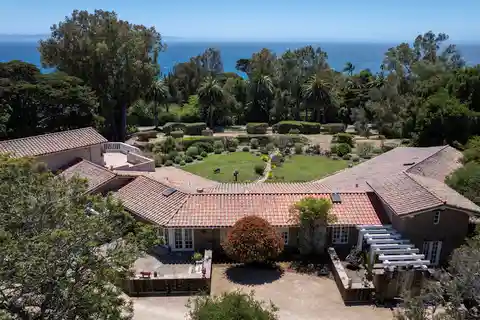 Casa Robinson Aguilar