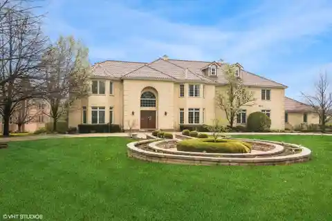 Stunning Custom Estate in Forest Knolls