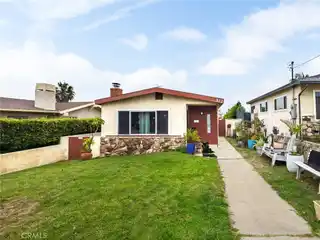 Versatile Property in a Prime Location