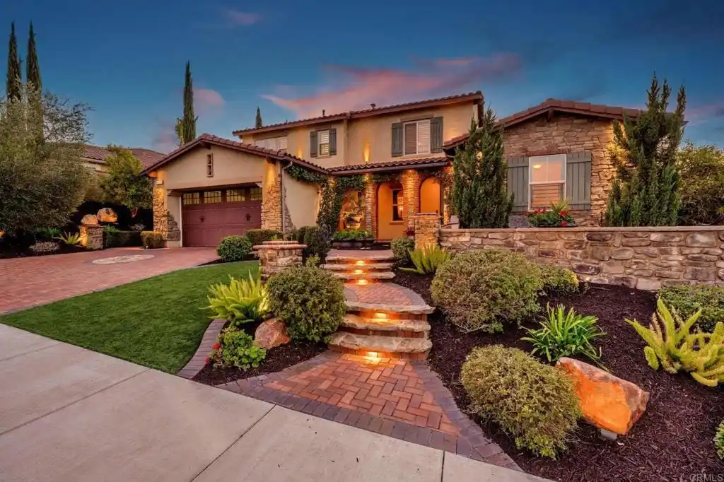 Highly Appointed Italianate Villa