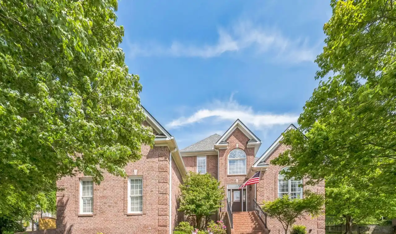 Wonderfully Maintained and Spacious Family Home