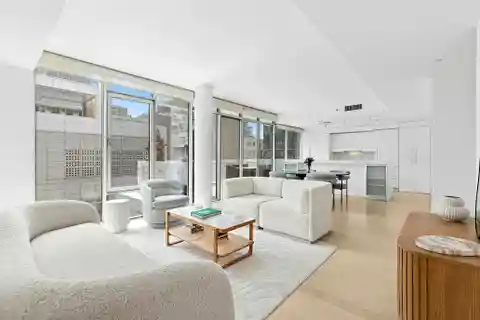 Light-filled Apartment with Private Terrace for Rent