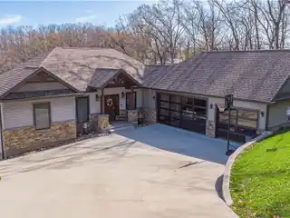 Lakefront Getaway