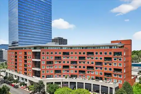 Rare Opportunity in the Crescent