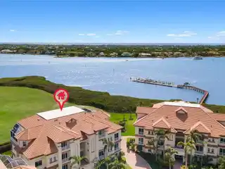 Tastefully Updated Home in Admirals Watch of Windstar
