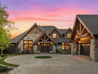 Private Resort-Like Retreat