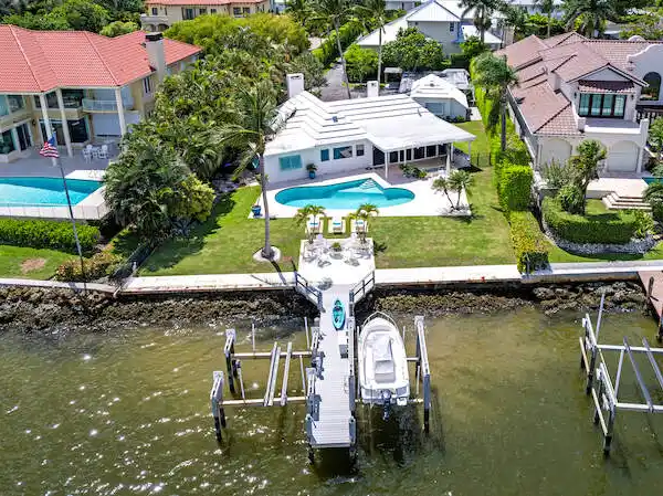 CREATE A BAY-FRONT OASIS